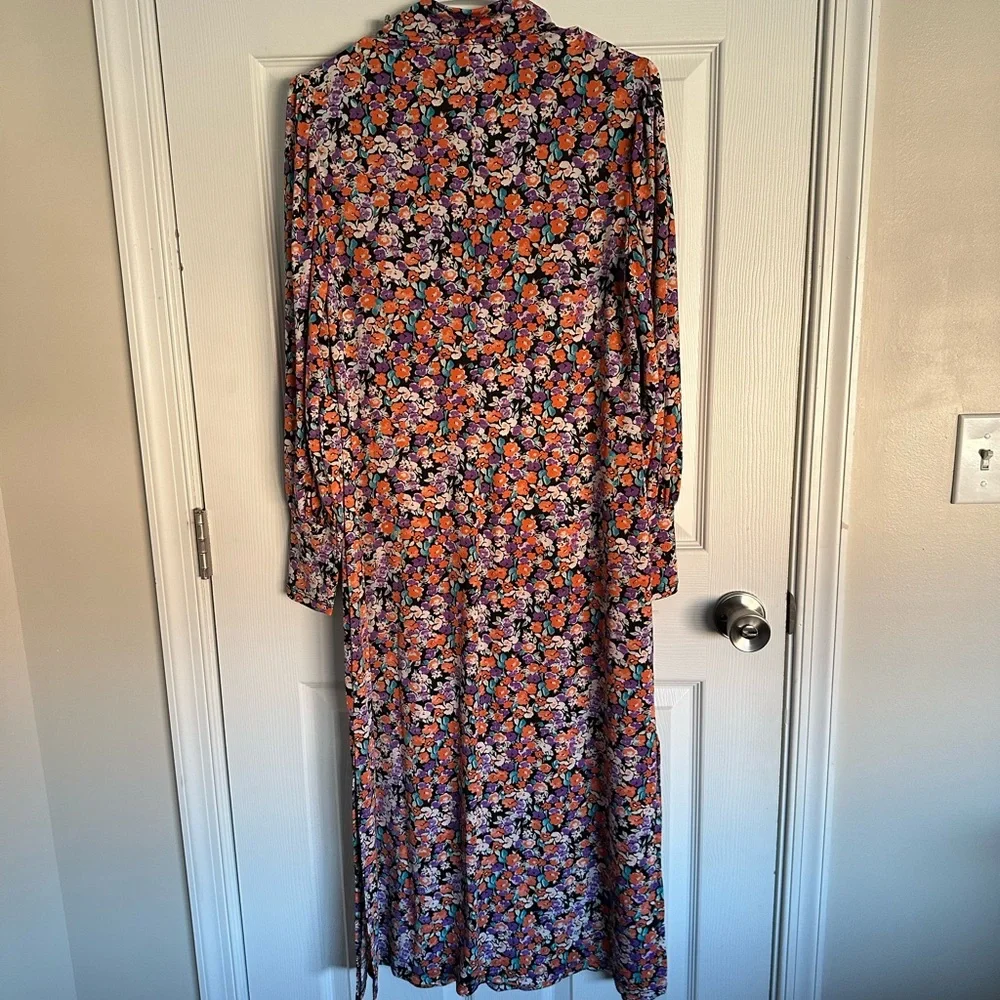 (2/$20) Mango Floral Long Sleeve Dress - Picture 2 of 5